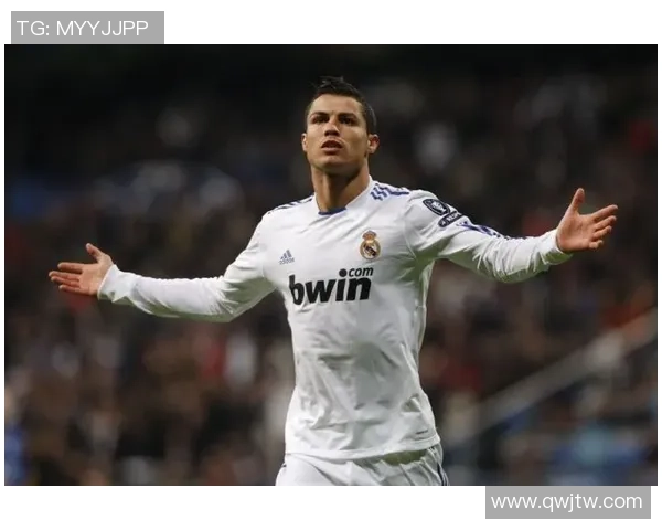 足球明星鞋码揭秘:从梅西到C罗,顶级球员的脚步大小差异解析 足球明星鞋码揭秘:从梅西到C罗,顶级球员的脚步大小差异解析